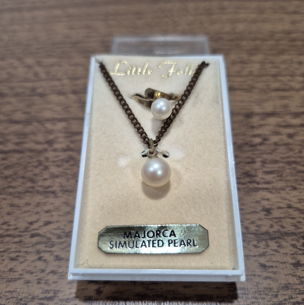 Vintage Little Folks Childrens Pearl Ring And Necklace Set